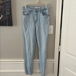 Levi’s High Rise Skinny Jeans🩵